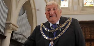 Change of political colours for Newton mayor