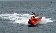 Lifeboat rescues woman who fell off dinghy at Shaldon