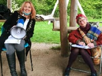 Town council goes alfresco with meeting