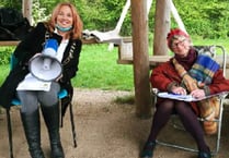 Town council goes alfresco with meeting