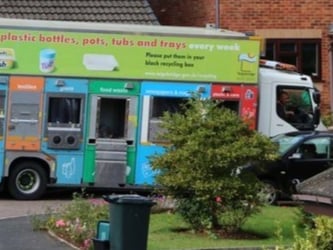 Teignbridge Recycling Lorry.
LDR service