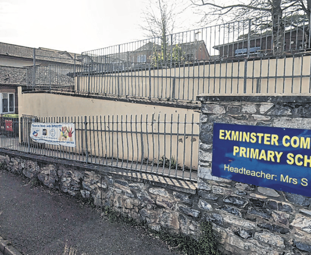 Homes and primary school without water in Exminster 