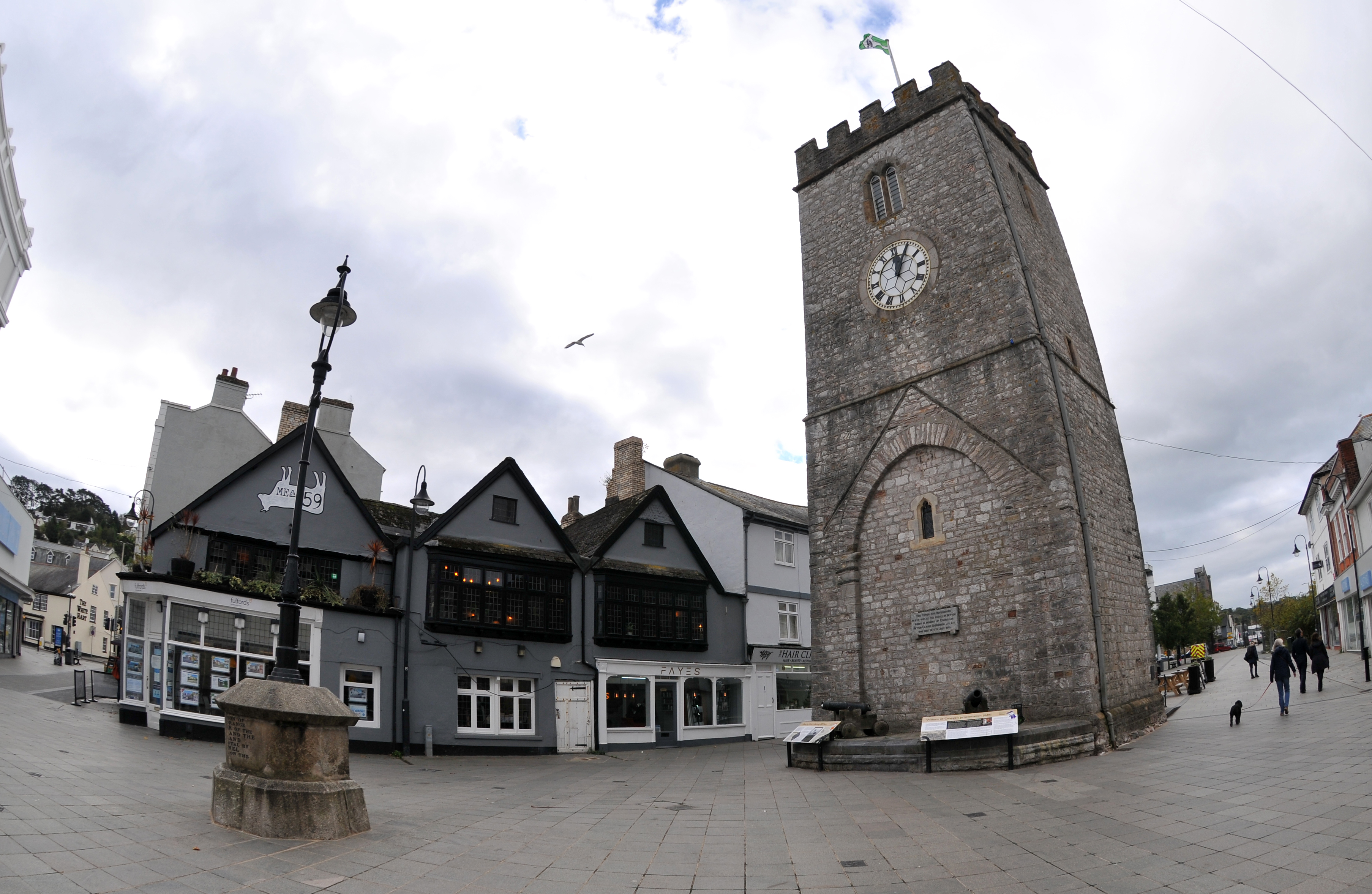 Mayor's carol service in Newton Abbot cancelled as heavy rain expected 
