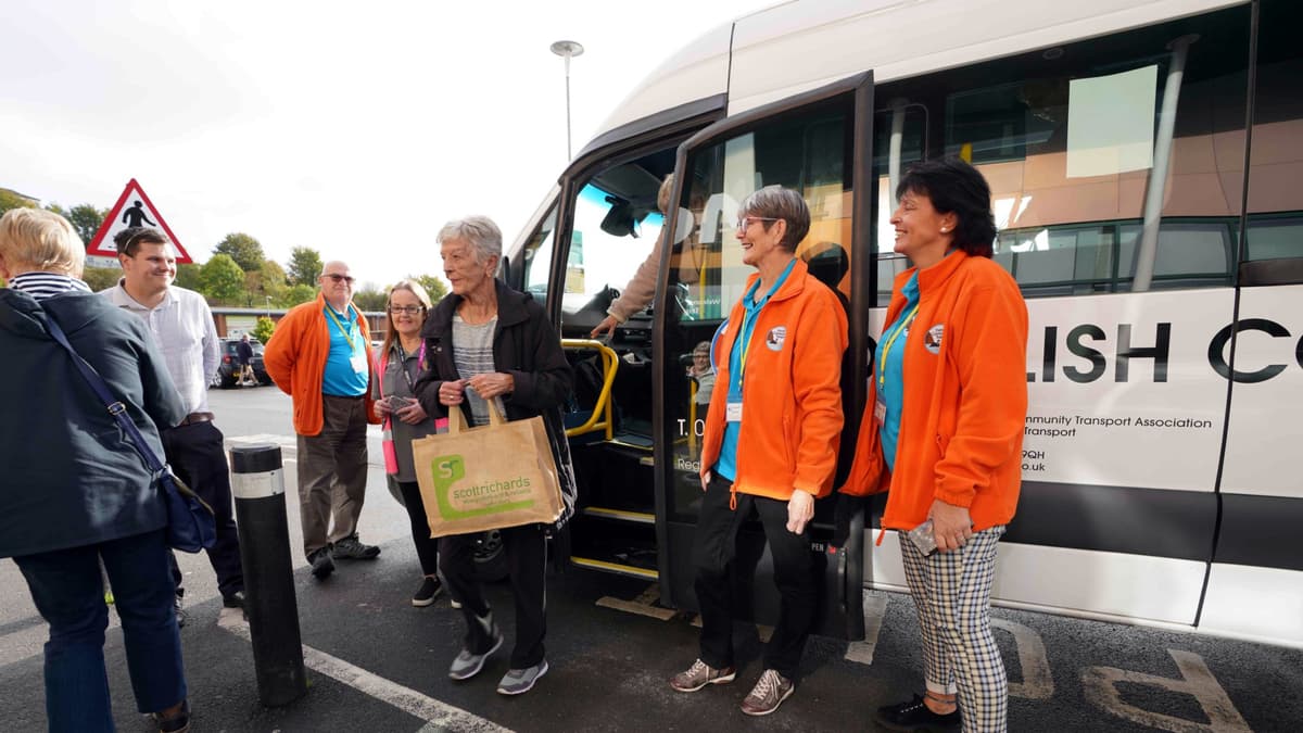 Dawlish Ring and Ride facilitate outoftown experience for few lucky folk dawlishtoday.co.uk