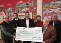 Newton Christmas show raises £1,000