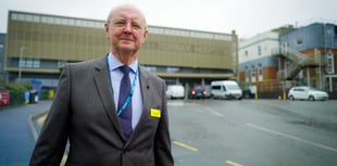Health chief to step down
