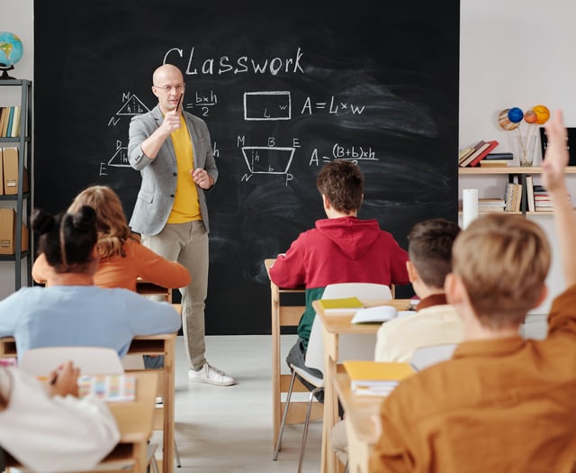 Headteachers call for Ofsted changes after death