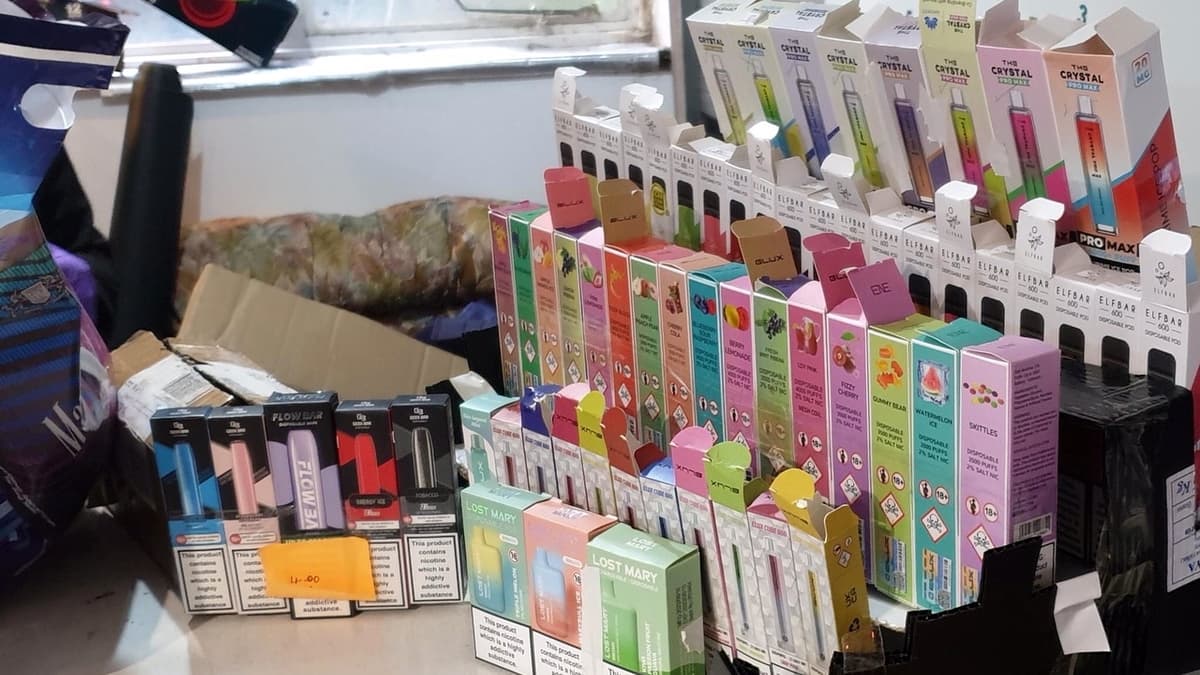 Police crackdown on Newton Abbot vape store