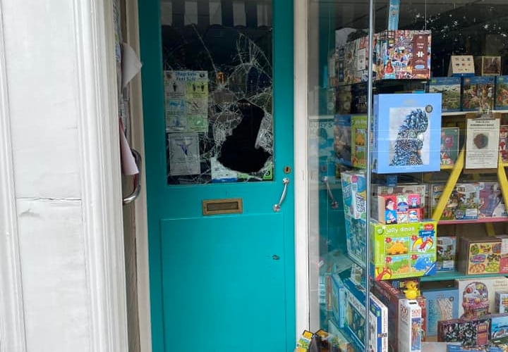 Dawlish sweet shop targeted by thieves