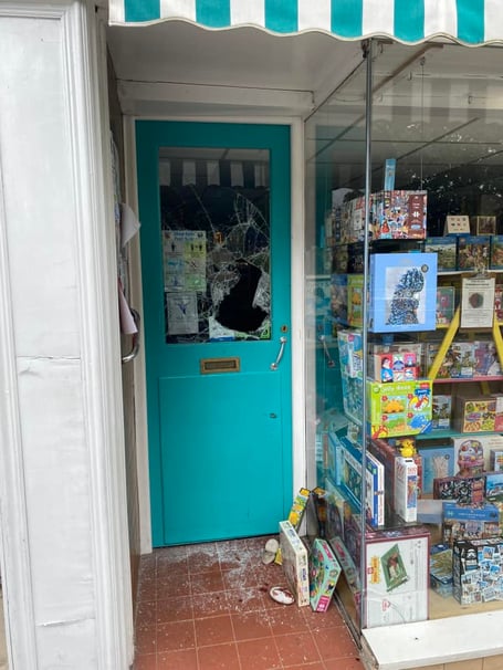 Dawlish sweet shop targeted by thieves