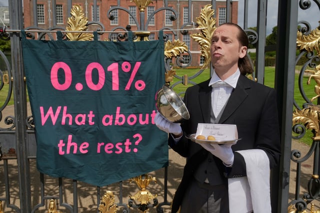 Devon campaign group hands Prince William his ‘small potatoes’ 