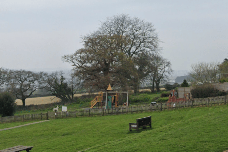 The Lawns, Bishopsteignton