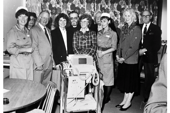 Defibrillator presentation from Teignmouth Hospital League of Friends to Teignmouth
Hospital in November 1990.