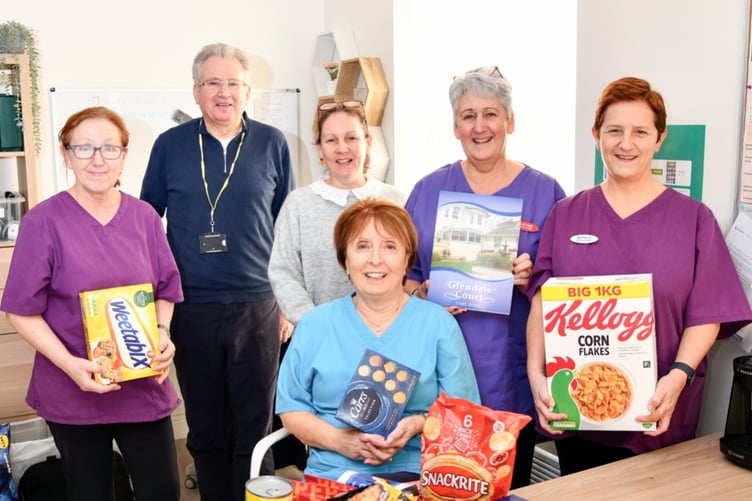 A TEIGNMOUTH care home’s festive jumper event proved to be a hit with a local food-bank charity.