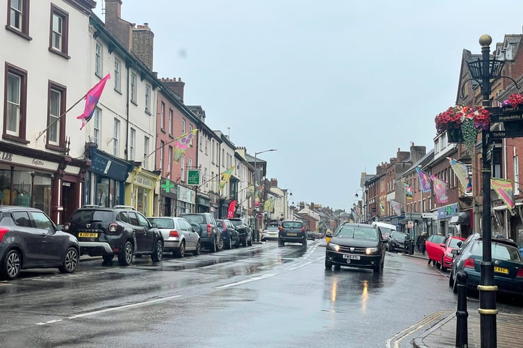 Crediton High Street. AQ 2179