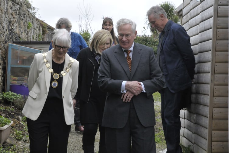 Prince Richard pays visit to community kitchen in Bovey Tracey 8.JPG