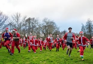 Charities benefit from Santa Run 