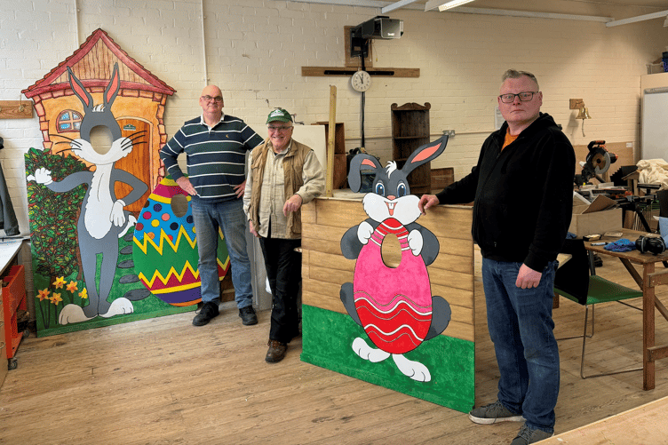 From left to right: Tim Faulkner (NACS Secretary), Peter Stevens (NACS Chairman) and Ollie Doughty – the Shedder responsible for designing and painting the tintamarresque boards.