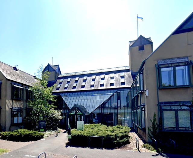 Inquiry into outburst that halted council meeting 