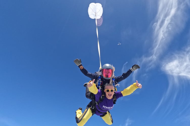 Georgia Bye takes a leap for Rowcroft Hospice