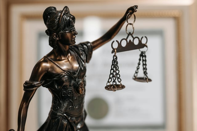 Man handed jail sentence after assaulting police officers 