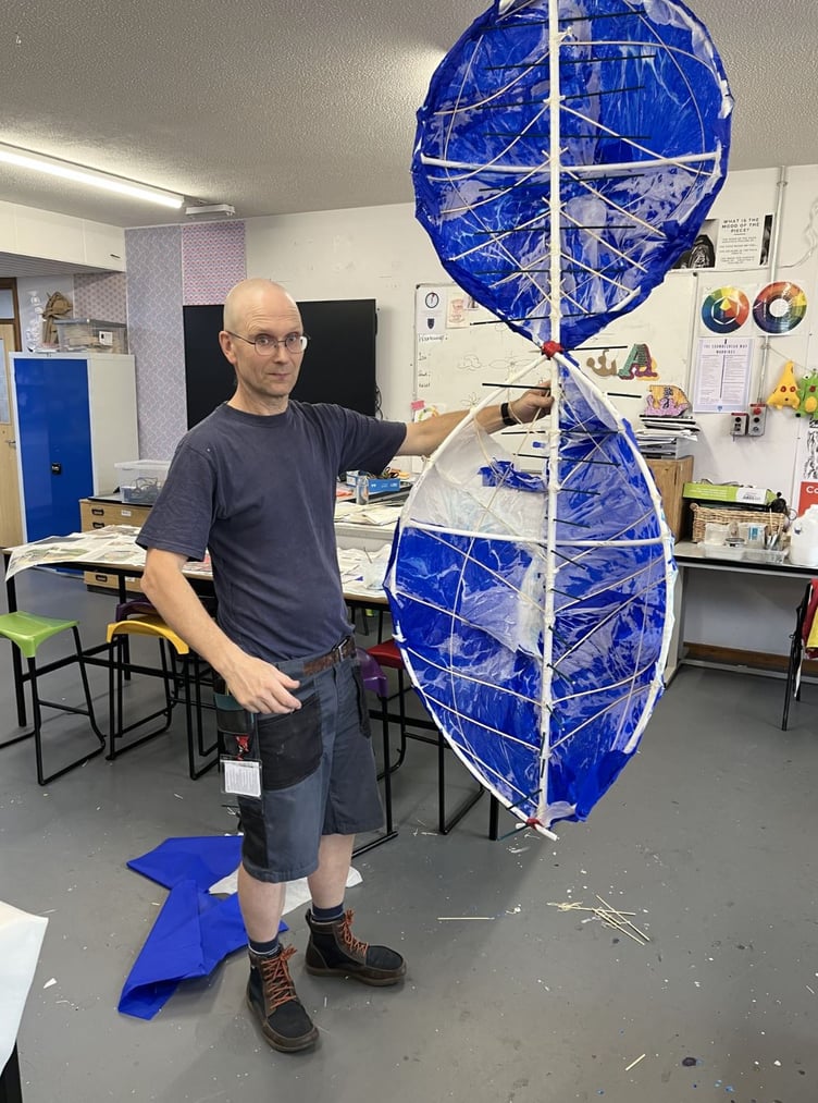 Sculptor Alistair Lambert at Coombeshead Academy
