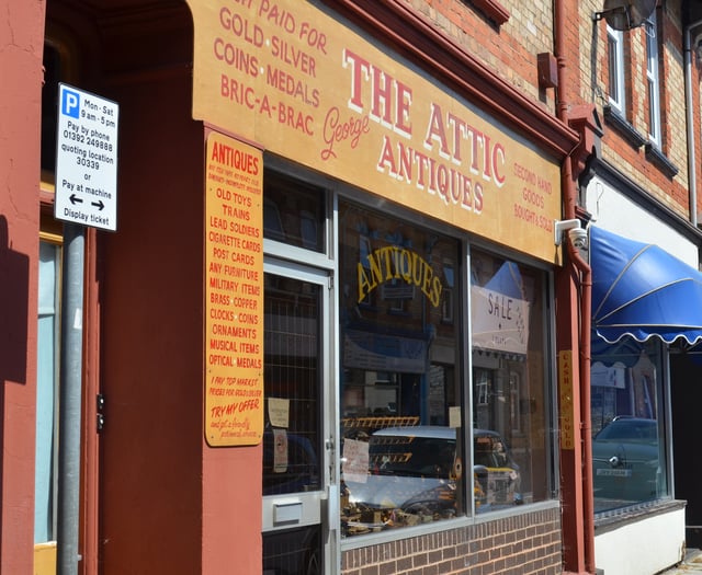 Shopkeeper sells up after smash and grab raid