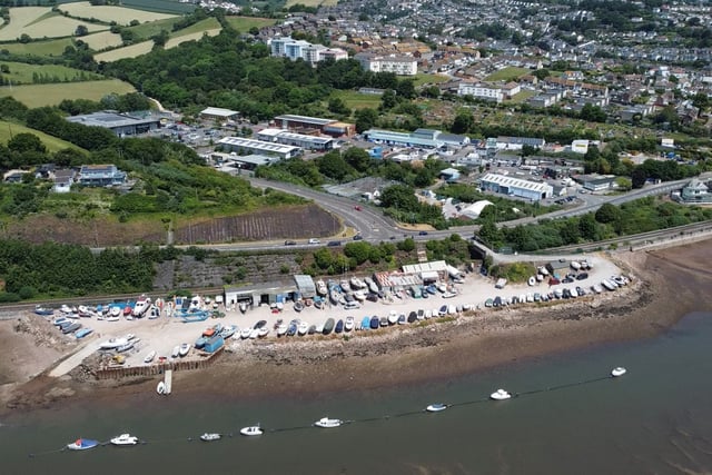 Boatyard redevelopment plans backed by town council 
