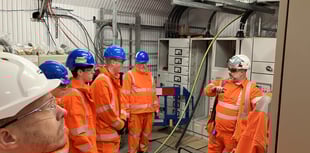 Students' engineering experience on railway