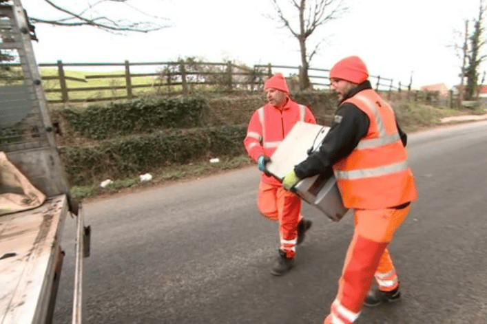 Check 'man and van' is registered waste carrier, says Teignbridge council