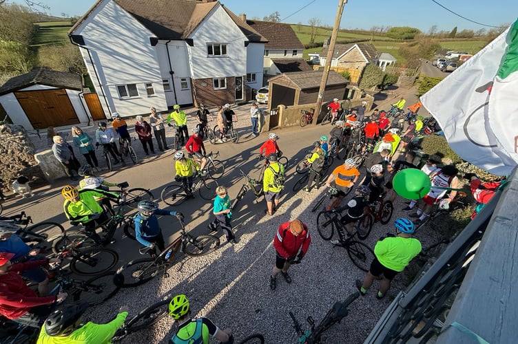 Cyclists set off on charity bike ride at Ideford. Photo Debbie Cornish 