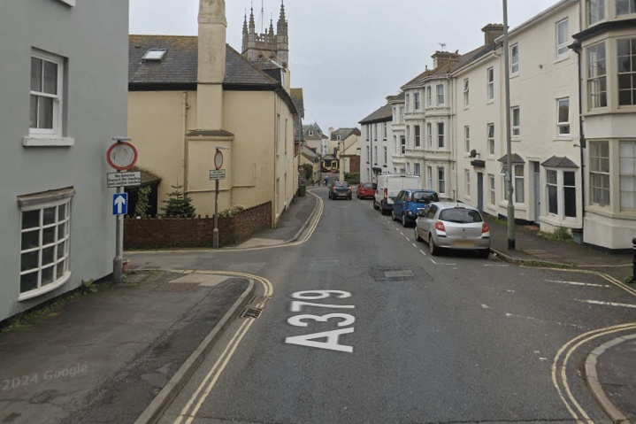 The incident happened on Dawlish Street, Teignmouth.