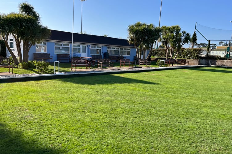 Dawlish Marina bowls green sparkles