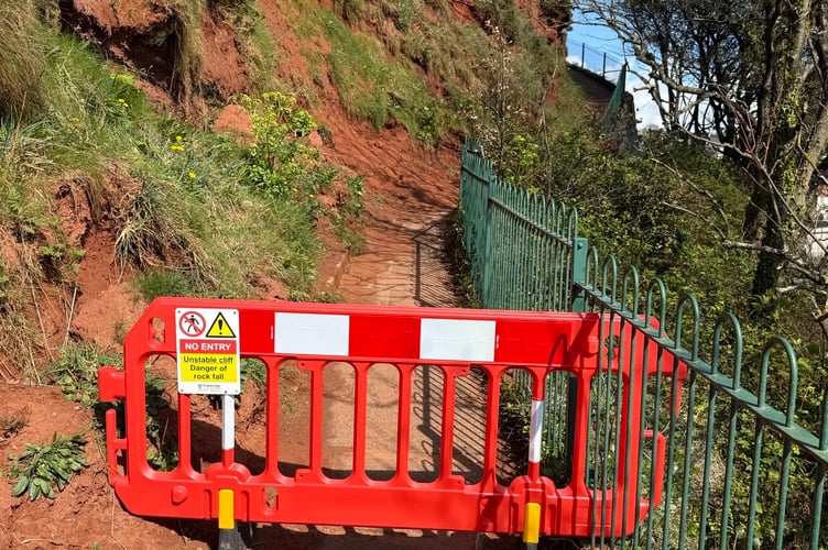 Section of footpath at Lea Mount, Dawlish has been closed due to falling debris. PHOTO TEIGNBRIDGE COUNCIL 