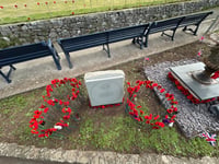 Teignmouth honours VE Day with poppies