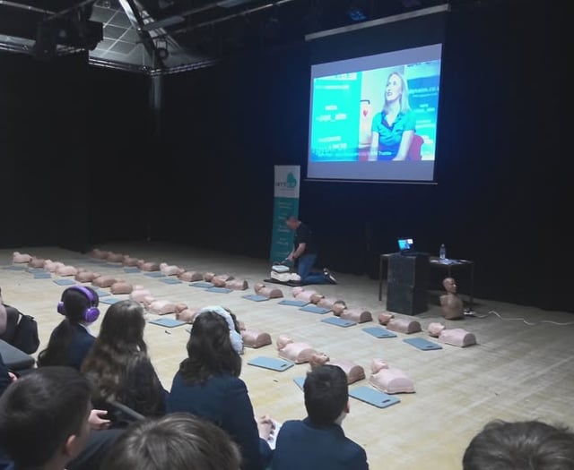 Teign Students Learn CPR