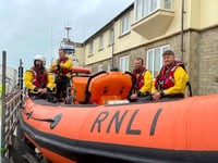 RNLI warns beachgoers in warm weather