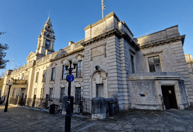 Torquay Christmas skating rink gets the go-ahead