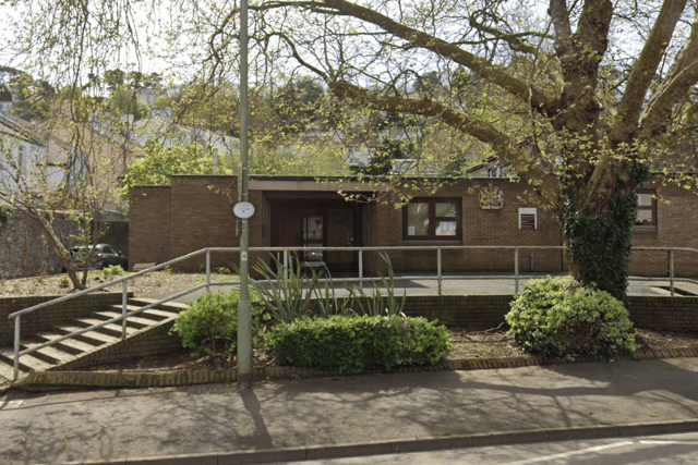 Newton Abbot man pleads guilty to town shop thefts 