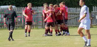 Bovey eye up the Peninsula League top spot
