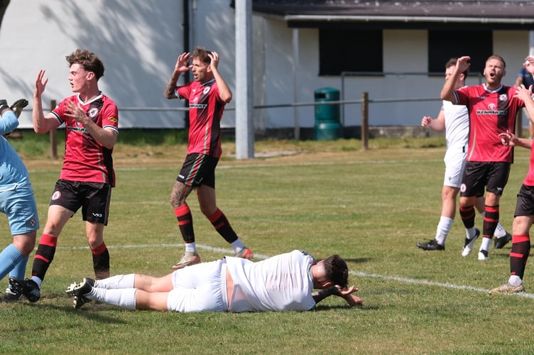 Bovey Tracey vs St Austell, mixed emotions