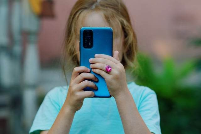 Optician calls for screen amnesty for children