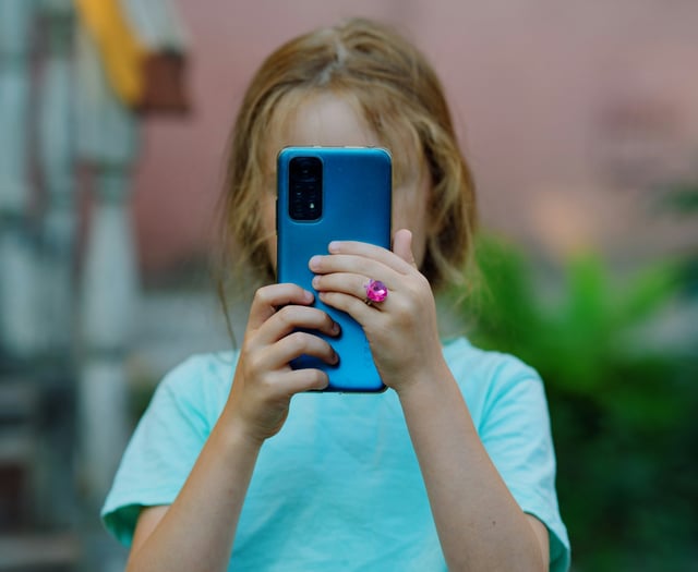 Optician calls for screen amnesty for children