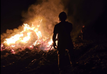 No water? Not a problem for Newton Abbot crew tackling hay bale fire