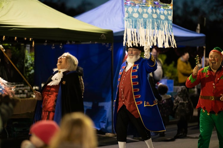 Christmas 2024 in Dawlish. Photo Neil Salter