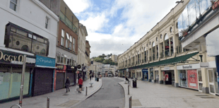 Delivery drivers dodge fines by dumping their cars