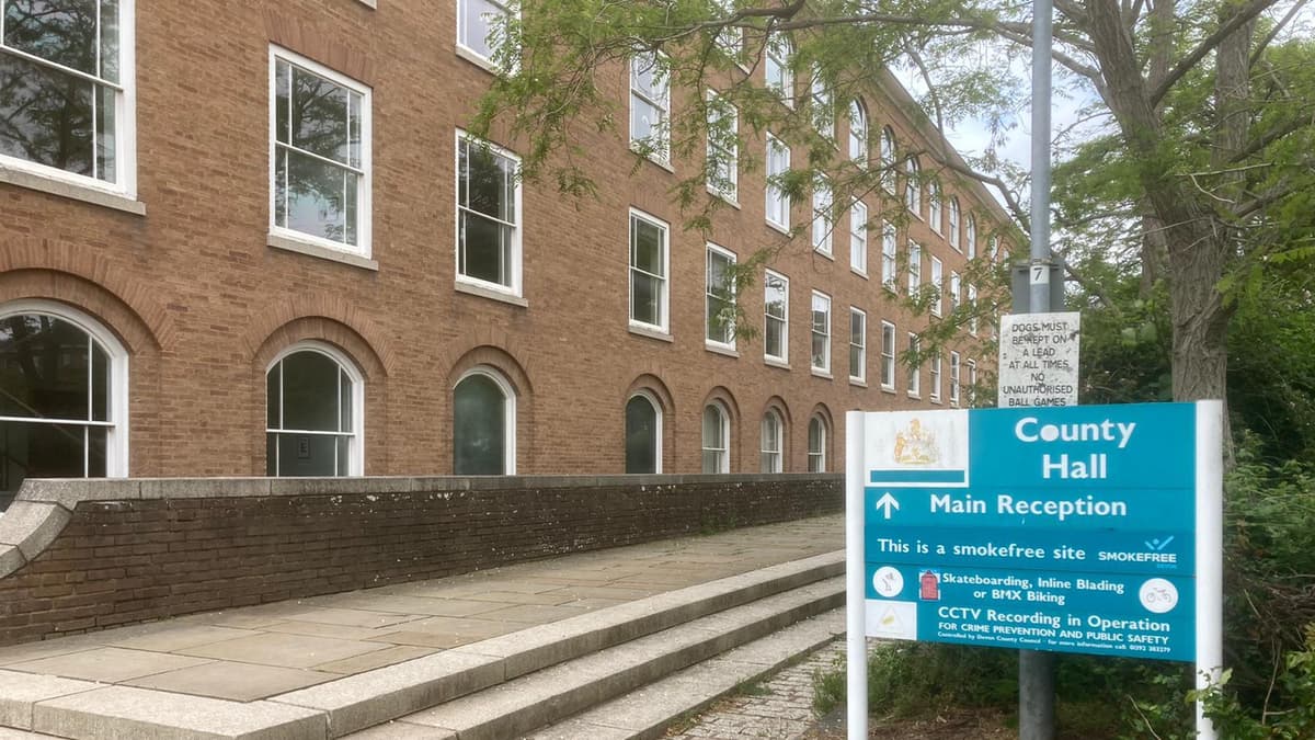 Council considers safety measures for politicians