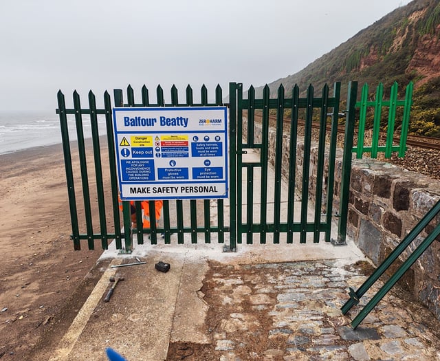 Walkers reminded to stay away from sea wall 