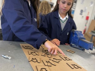 Students experience hands-on engineering 