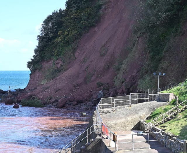 Walkers warned to respect cliff path closure